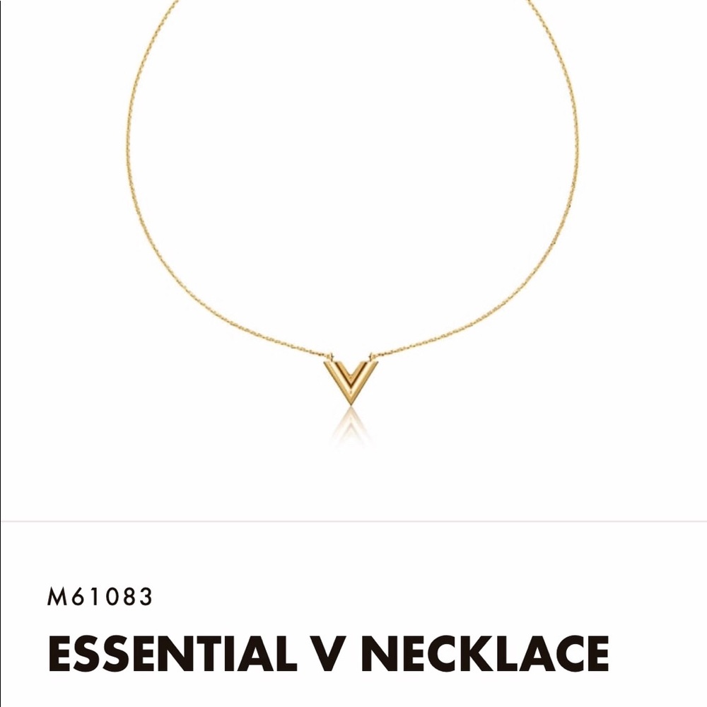 Louis Vuitton essential V necklace